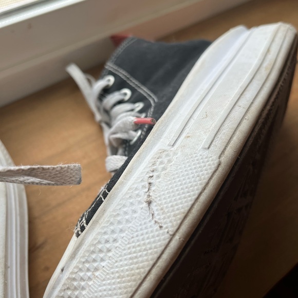 Girl’s Platform Converse - Picture 4 of 6